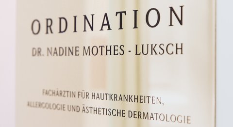 Dr. med. univ. Nadine Mothes-Luksch - Hautärztin Wien 1010