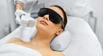 IPL (Blitzlichtlampe) – Sanfte Hautbehandlung mit hochenergetischem Licht