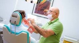 Praxis - Dr. Wjaczeslaw Pinchasov - Zahnarzt Wien 1140