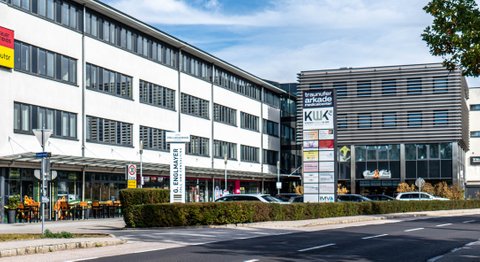 Dr. med. Roman Pavlik - Frauenarzt Thalheim bei Wels 4600