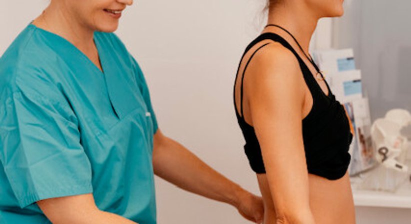 Schmerzen/ Funktionsausfälle der Wirbelsäule und deren operative/konservative Behandlung - Dr. Eleonore Hecking - Unfallchirurgin Wien 1080