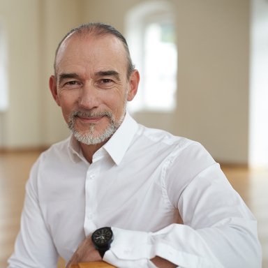 Dr. univ. med. Carlo Hasenöhrl - Plastischer Chirurg Innsbruck 6020