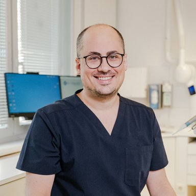 Dr. Jakob Kreuzer - Zahnarzt Wien 1190