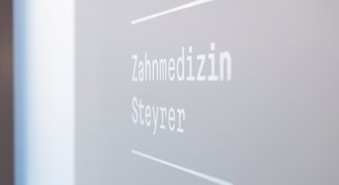 Dr. med. dent. Mathias Steyrer - Zahnarzt Wien 1120