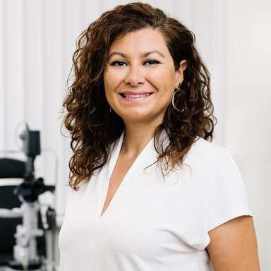 Dr. Nesrin Cakmak - Augenärztin Wien 1010