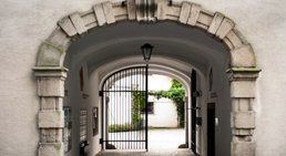 Dr. Matthias Koller - Plastischer Chirurg Puchenau 4048