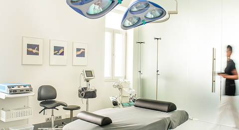 Dr. Doris Spreitzer - Plastische Chirurgin Baden 2500