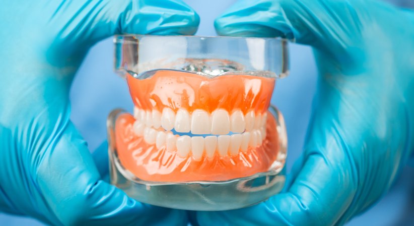 Zahnersatz, Zahnprothesen - Dr. Tobias Salfinger, MSc - Zahnarzt Roitham 4661