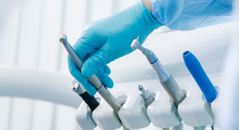 Weisheitszahnentfernung - Dr. Tobias Salfinger, MSc - Zahnarzt Roitham 4661