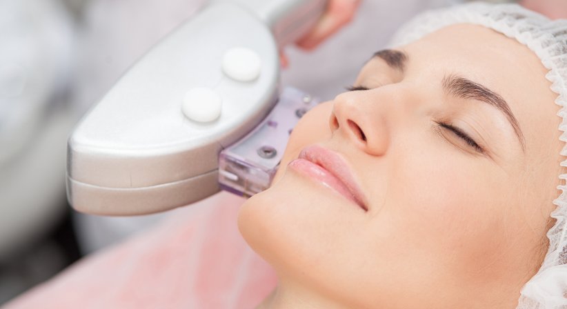 Lasertherapie (Fraxel Laser) - Dr. Matthias Kolloros - Plastischer Chirurg Judenburg 8750