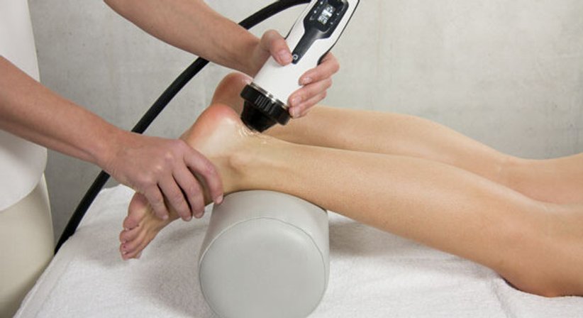 Stoßwellentherapie (radial, fokussiert) - Dr. Manuel Scharrer, MBA - Orthopäde Wien 1100