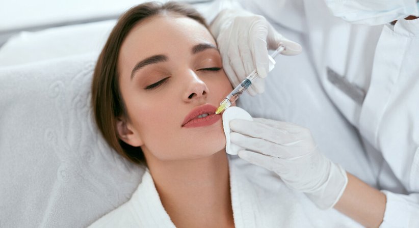 Lippenunterspritzung / Lippenvergrößerung / Lippen aufspritzen - DDr. Jessica Wittmann - Kieferchirurgin Wien 1010