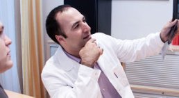 Prim. Univ. Prof. Dr. Kambiz Sarahrudi - Unfallchirurg Baden 2500