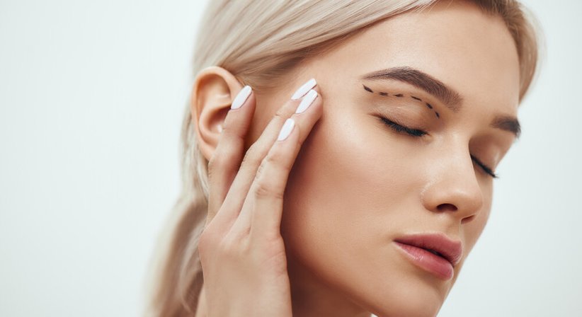 Lidstraffung - Priv.-Doz. Dr. Stefan Hacker, FEBOPRAS - Plastischer Chirurg Wien 1080