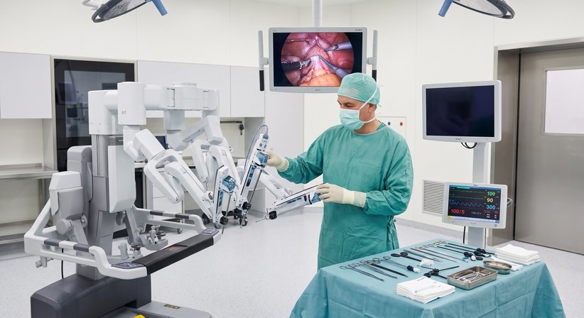 Operative Therapiemethoden bei OA Dr. Daniel Staribacher
