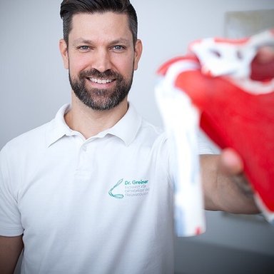 OA Dr. Lukas Greiner - Orthopäde Wien 1020