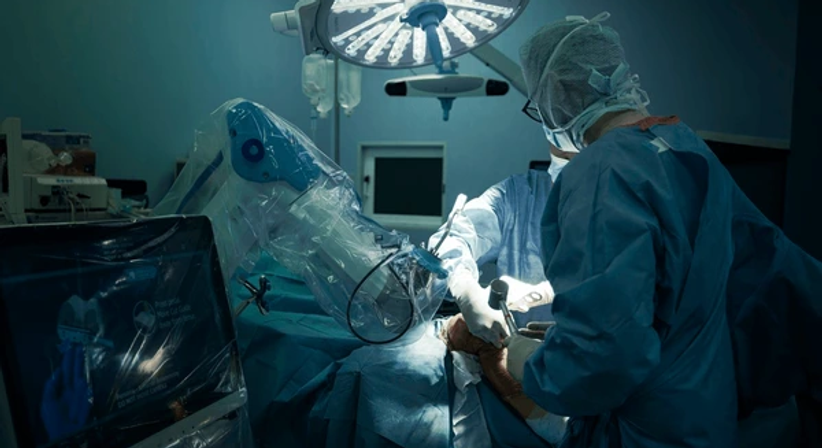 Kreuzband OP (Kreuzbandplastik und -naht)  - OA Ing. Dr. med. Benjamin Schett - Orthopäde Groß Gerungs 3920