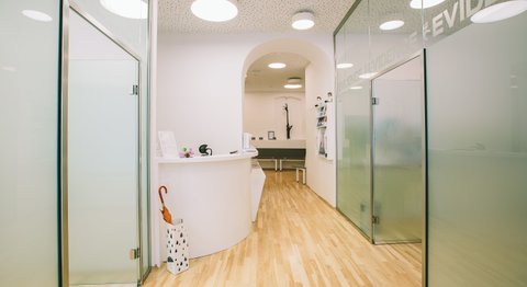 Dr. med. univ. Rainer Brandl, DTM&H (Bangkok) MCTM (Bangkok) - Praktischer Arzt Wien 1020