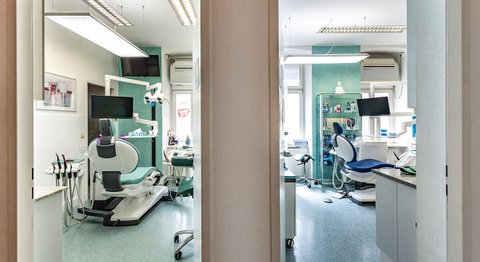 Praxis - Dr. med. univ. Cora Haller-Waschak - Zahnärztin Wien 1180
