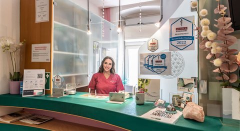 Praxis - Dr. med. univ. Cora Haller-Waschak - Zahnärztin Wien 1180