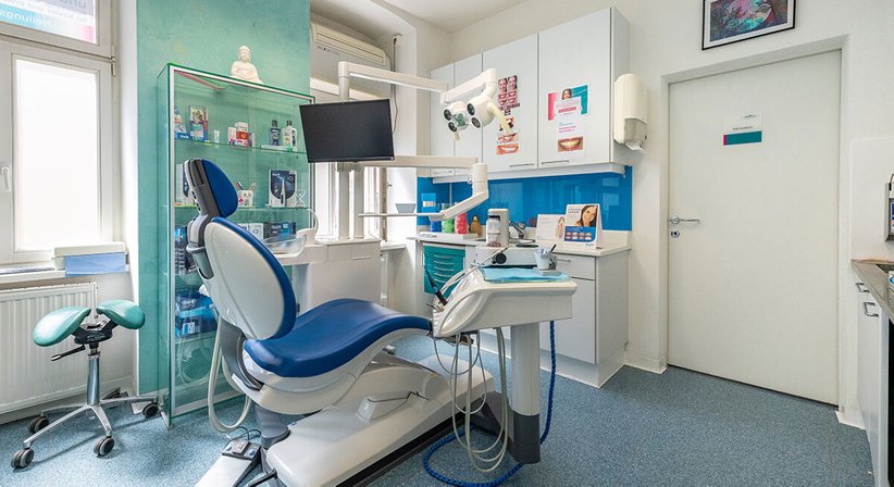 Dr. med. univ. Cora Haller-Waschak - Zahnärztin Wien 1180