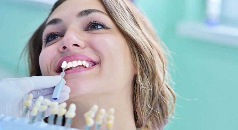 Zahnimplantate - Dr. med. univ. Cora Haller-Waschak - Zahnärztin Wien 1180