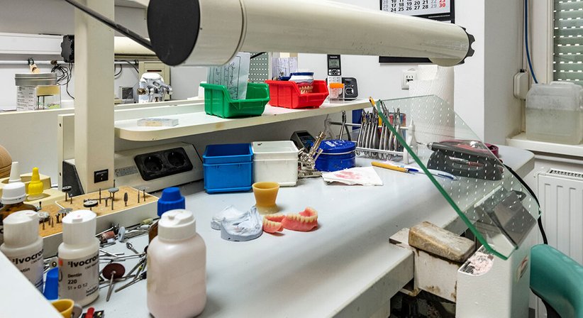 Dr. med. univ. Cora Haller-Waschak - Zahnärztin Wien 1180