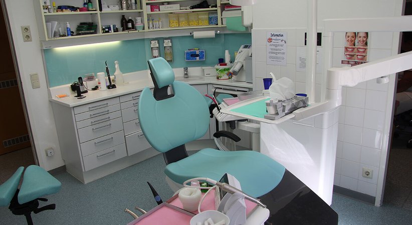 Dr. med. univ. Cora Haller-Waschak - Zahnärztin Wien 1180