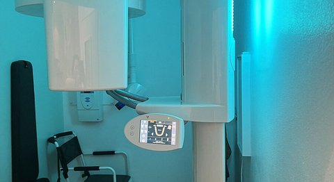 Praxis - Dr. med. univ. Cora Haller-Waschak - Zahnärztin Wien 1180