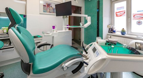 Praxis - Dr. med. univ. Cora Haller-Waschak - Zahnärztin Wien 1180