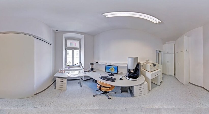 Dr. med. univ. Cora Haller-Waschak - Zahnärztin Wien 1180