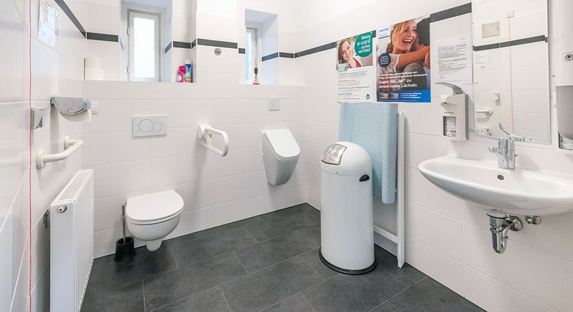 Dr. med. univ. Cora Haller-Waschak - Zahnärztin Wien 1180