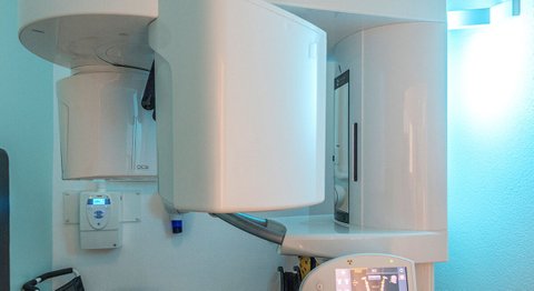 Praxis - Dr. med. univ. Cora Haller-Waschak - Zahnärztin Wien 1180