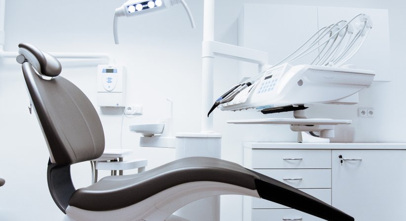 Oralchirurgie - Priv. Doz. DDr. Arno Wutzl - Zahnarzt Wien 1010