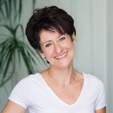 Dr. Andrea Rejzek - Plastische Chirurgin Wien 1140