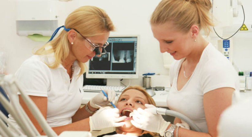 Professionelle Mundhygiene - DDr. Anna Piotrowski - Zahnärztin Wien 1030