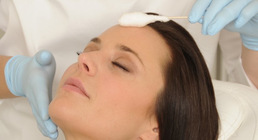 Behandlung von Pigmentflecken/Melasma/Altersflecken/Lentigines solares in Wien - Ao. Univ.Prof. Dr. Tamara Kopp - Hautärztin Wien 1010