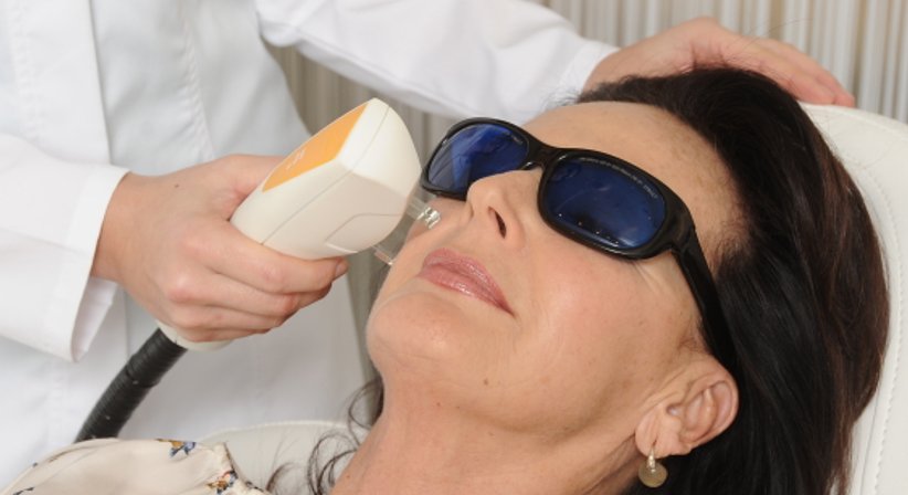 Behandlung von Pigmentflecken/Melasma/Altersflecken/Lentigines solares in Wien - Ao. Univ.Prof. Dr. Tamara Kopp - Hautärztin Wien 1010