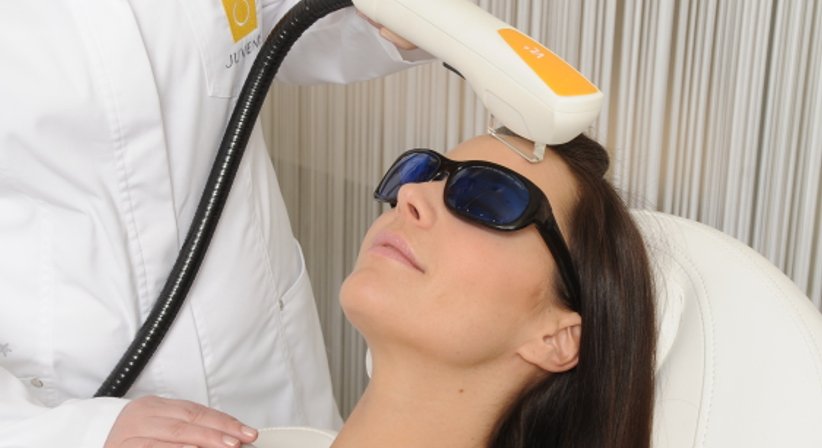 Behandlung von unreiner Haut/Akne in Wien - Ao. Univ.Prof. Dr. Tamara Kopp - Hautärztin Wien 1010