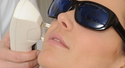 Lasermedizin - Behandlung von Couperose, Pigment- und Altersflecken sowie Hautverjüngung