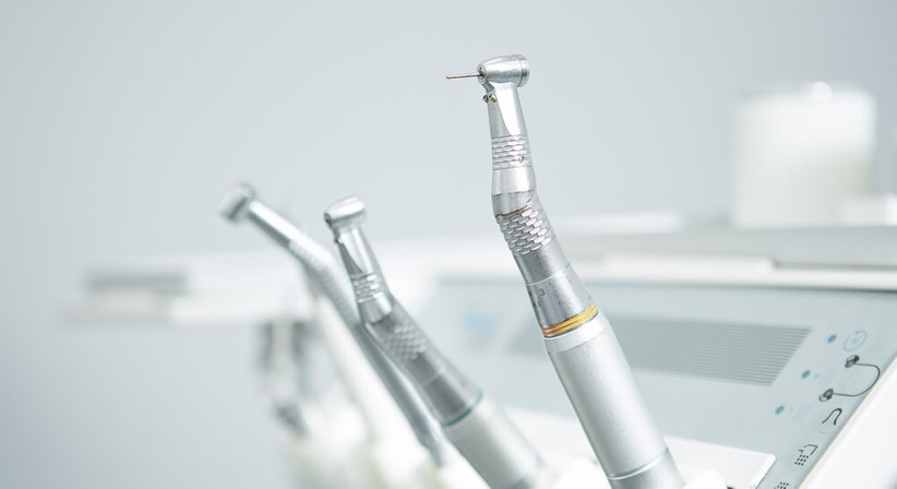 Wurzelspitzenresektion - Dr. Daniel Bank - Zahnarzt Wien 1040