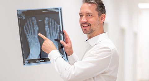 Dr. med. univ. David Fengler - Orthopäde Wien 1080