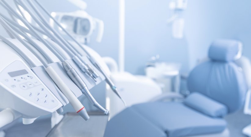 Wurzelbehandlung (Endodontie) - Dr. Katalin Gritsch-Mártyán - Zahnärztin Wien 1220