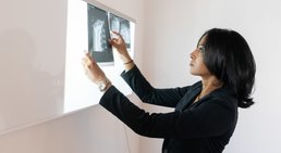 Praxis - Dr. med. univ. Sindhu Winkler - Neurochirurgin Wien 1010