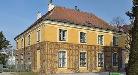 Dr. med. univ. Christoph Schönauer - Internist Wien 1130