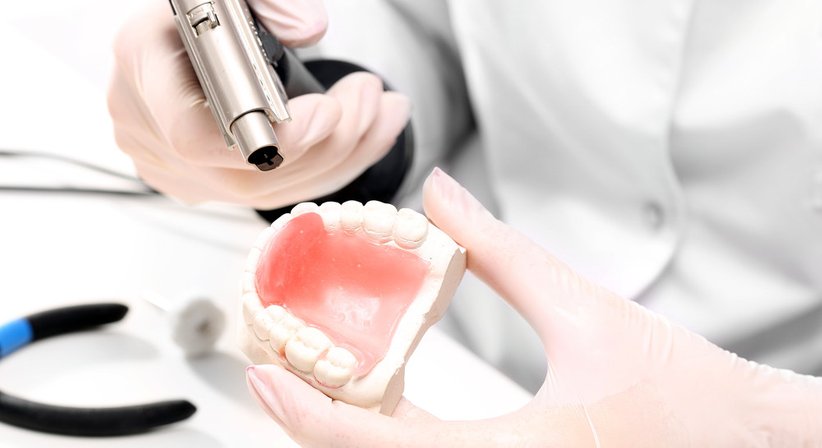 Teil- und Totalprothesen - Dr. med. dent. Thomas Huber - Zahnarzt Wien 1100