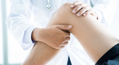 Operative Behandlung eines Fallfußes (Ersatz für eine orthopädische Schiene)