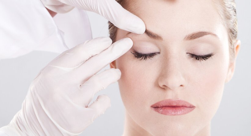 Ober- und Unterlidstraffungen - Dr. med univ. Christian Wolf, Executive MBA - Plastischer Chirurg Salzburg 5020