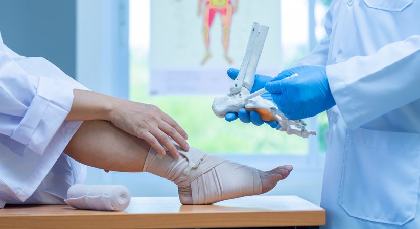 Sprunggelenkendoprothese (Künstliches Sprunggelenk) - Priv. Doz. Dr. Stephan Puchner, MSc. - Orthopäde Wien 1090