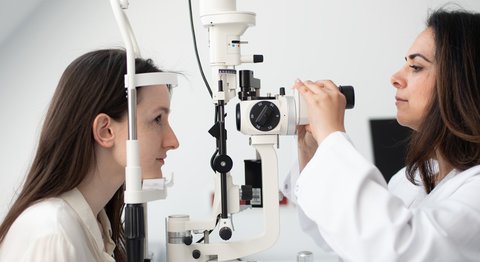 Dr. Christian Ginzel - Augenarzt Wien 1220